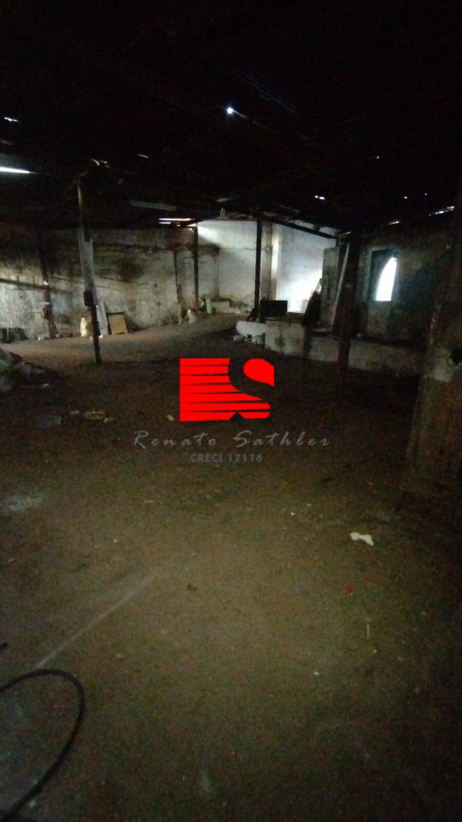 Depósito-Galpão-Armazém para alugar, 170m² - Foto 1
